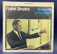 Виниловая пластинка Frank Sinatra "Strangers in the hight".