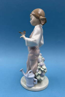 Фарфоровая статуэтка "Весна пришла" испанской мануфактуры "Lladro".