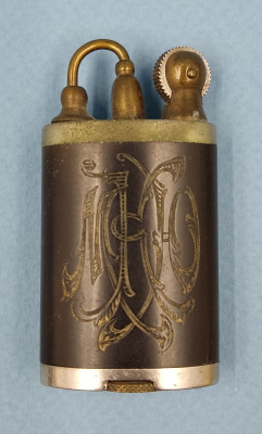 Бензиновая зажигалка с гасильником. СССР, 1942 год, Ленинград.
