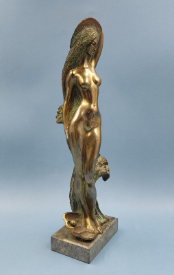 Бронзовая фигура "Венера".Шенгелия А.Л.