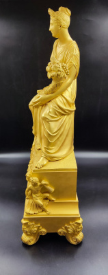 Каминные часы "Богиня Деметра". Франция, 1820-40-е гг.