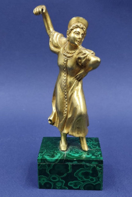 Бронзовая фигура "Девушка плясунья", 1860-1880-е гг.