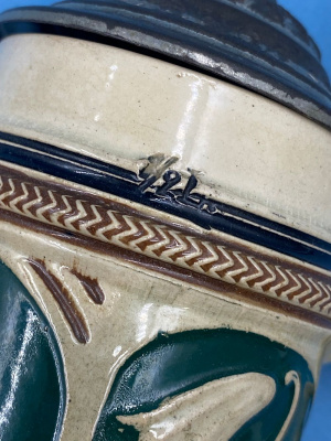 Набор керамических пивных кружек. 