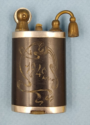 Бензиновая зажигалка с гасильником. СССР, 1942 год, Ленинград.