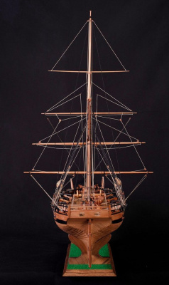 Изящная модель Британского куттера Alert 1777 года в масштабе 1/48.