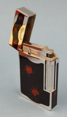 Газовая зажигалка "S.T.Dupont" в родной коробке.