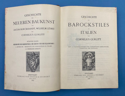 Geschichte der Neueren Baukunst von Jacob Burckhardt, Wilhelm Lübke und Cornelius Gurlitt.   Geschichte des Barockstiles in italien von Cornelius Gurlitt. mit 217 illustrationen und zahlreichen zierleisten, vignetten und initialen.