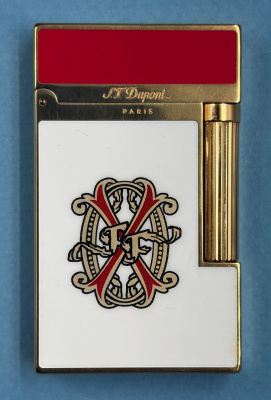Коллекционная газовая зажигалка "S.T.Dupont" Ligne 2 Arturo Fuente Opus X Limited Edition.