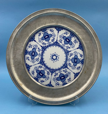 Фарфоровая тарелка "Fine China.Lichte".