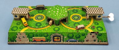 Механическая заводная игрушка "Автотрасса", СССР, 1985 г. 