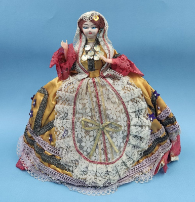 Кукла старинная. Родной аутфит. 