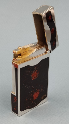 Газовая зажигалка "S.T.Dupont" в родной коробке.