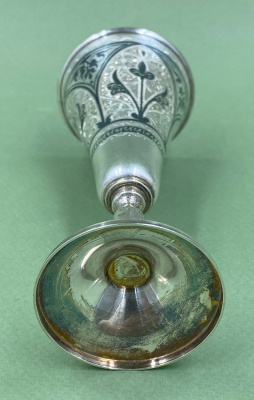 Серебряная рюмка.