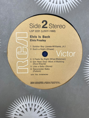Виниловая пластинка "Elvis Is Back".