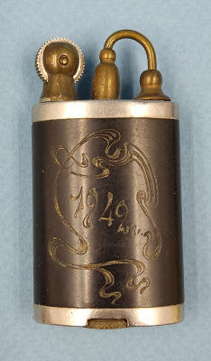 Бензиновая зажигалка с гасильником. СССР, 1942 год, Ленинград.