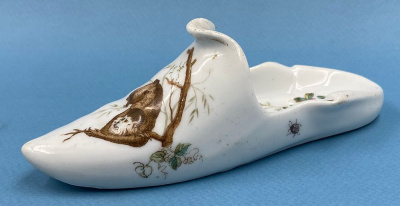 Фарфоровая "Туфелька" М.С.Кузнецова "Дулево", 1867-1877-е гг.
